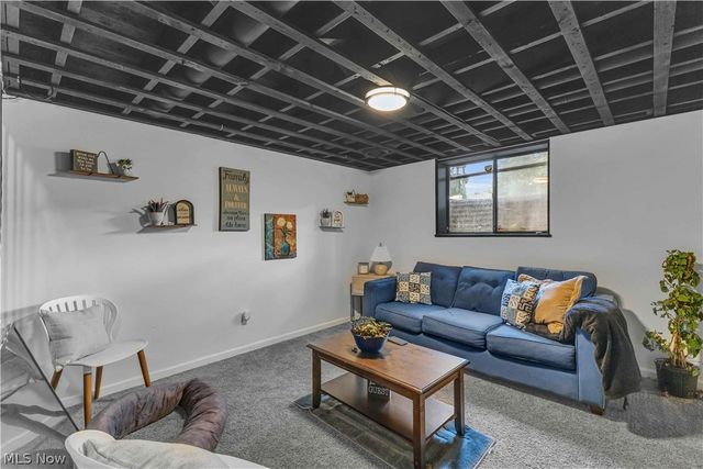 607 Castle Boulevard, Akron, OH 44313