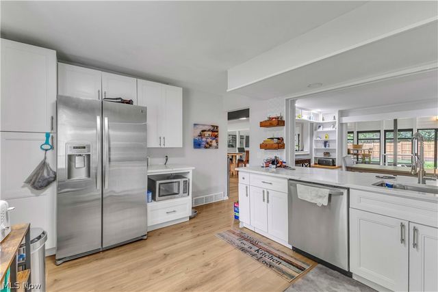 607 Castle Boulevard, Akron, OH 44313