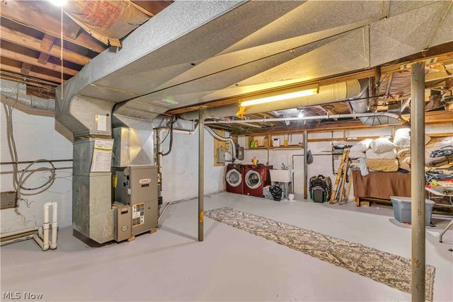 607 Castle Boulevard, Akron, OH 44313