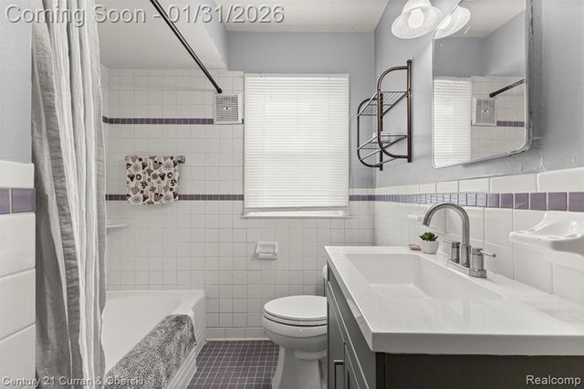 893 Cora Street, Wyandotte, MI 48192