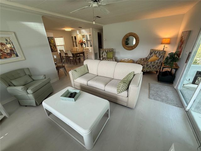 11 N BOBWHITE ROAD, Wildwood, FL 34785