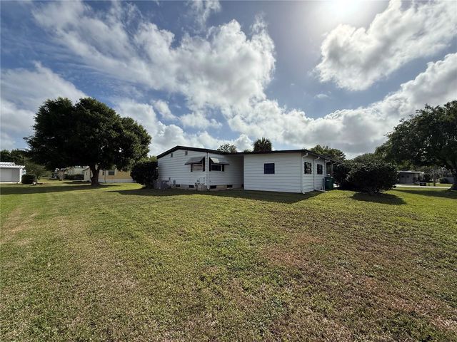 11 N BOBWHITE ROAD, Wildwood, FL 34785