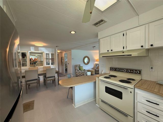 11 N BOBWHITE ROAD, Wildwood, FL 34785