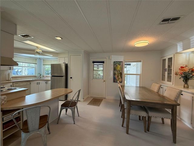 11 N BOBWHITE ROAD, Wildwood, FL 34785