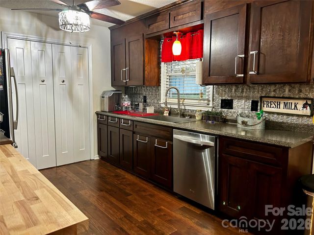 205 Linville Court, Bessemer City, NC 28016