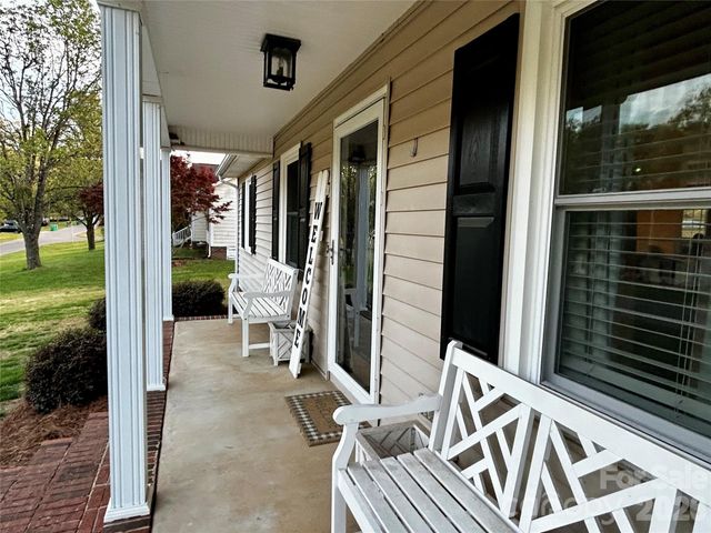 205 Linville Court, Bessemer City, NC 28016