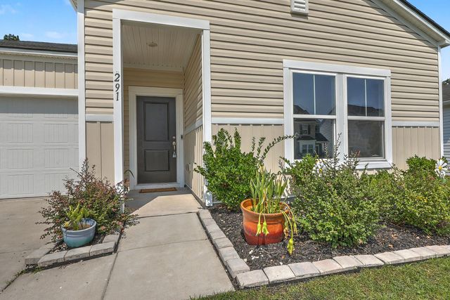 291 Firewheel Court, Summerville, SC 29486