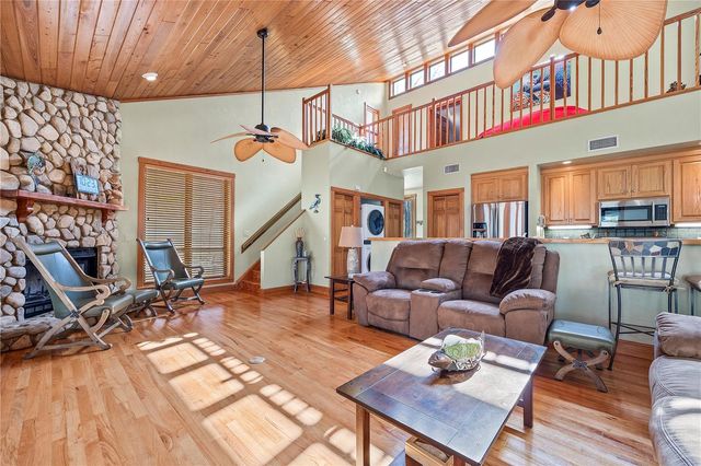 1376 RIVERSIDE AVENUE, Fort White, FL 32038