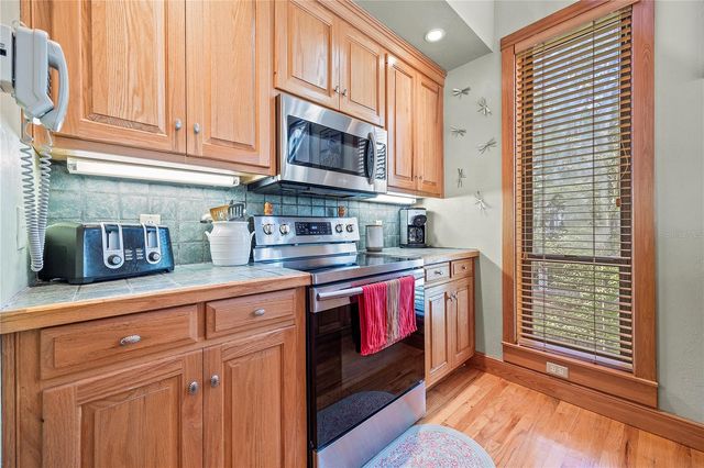 1376 RIVERSIDE AVENUE, Fort White, FL 32038