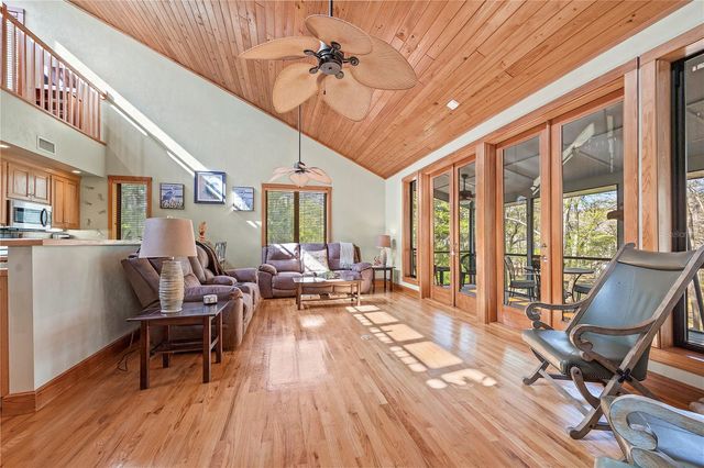 1376 RIVERSIDE AVENUE, Fort White, FL 32038