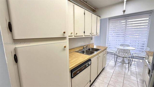 290 174th St 312, Sunny Isles Beach, FL 33160