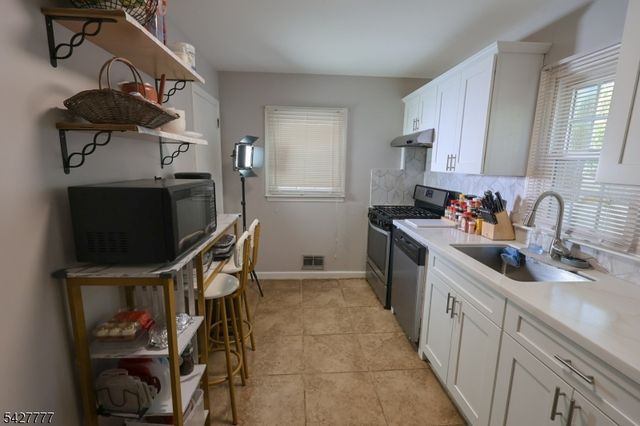 45 Andover Ave, Plainfield City, NJ 07062