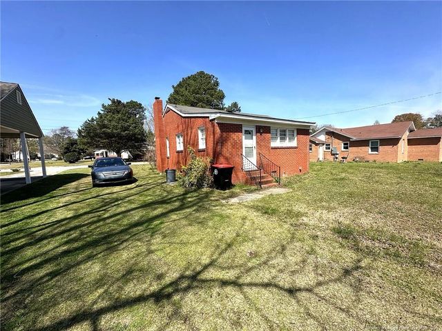 202 N Edinborough Street, Red Springs, NC 28377