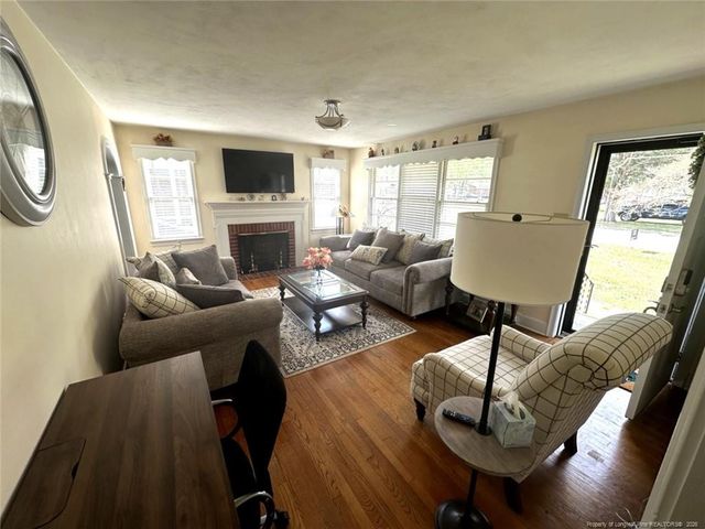 202 N Edinborough Street, Red Springs, NC 28377