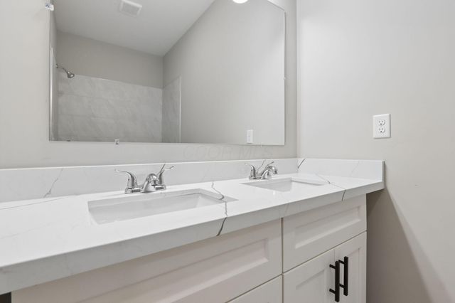 3792 E Aberdeen Avenue, Columbus, OH 43219