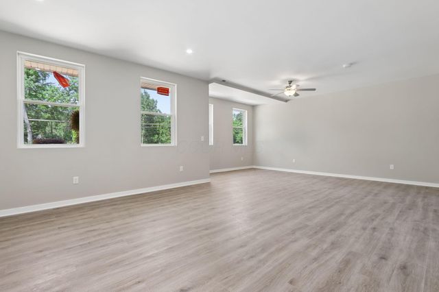 3792 E Aberdeen Avenue, Columbus, OH 43219