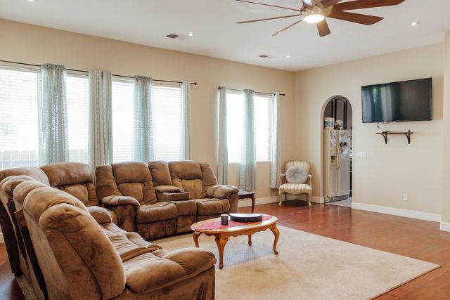 2418 Sailboat Ct, Stockton, CA 95206