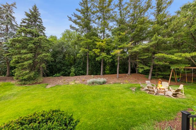 126 Stableford Drive, Glen Ellyn, IL 60137