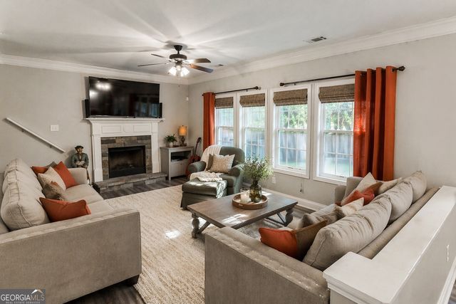 821 Sapphire Lane, Sugar Hill, GA 30518