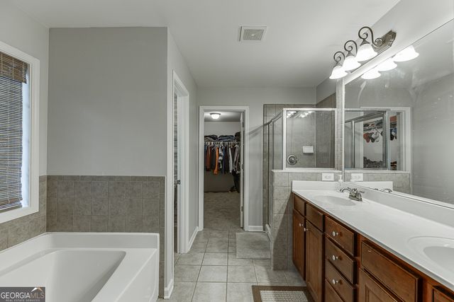 821 Sapphire Lane, Sugar Hill, GA 30518
