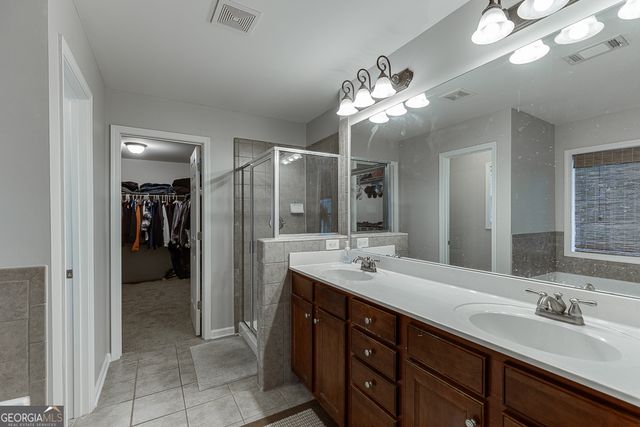 821 Sapphire Lane, Sugar Hill, GA 30518