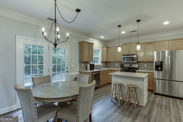 821 Sapphire Lane, Sugar Hill, GA 30518