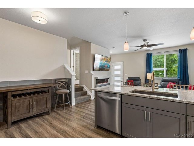 762 Stonebridge Dr, Longmont, CO 80503