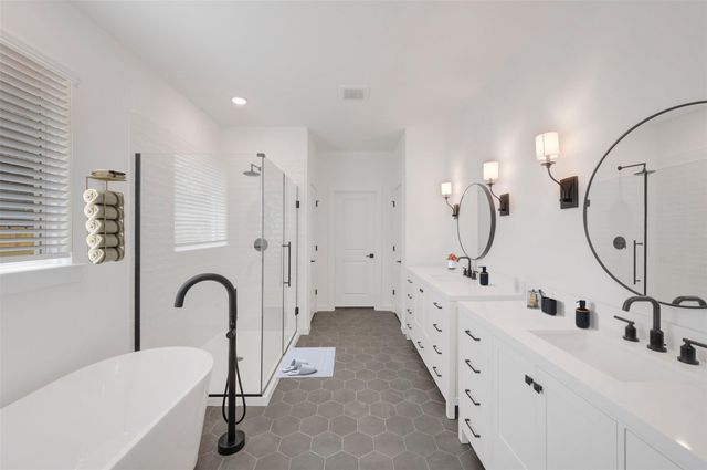 12119 St Augustine Drive, Mont Belvieu, TX 77535