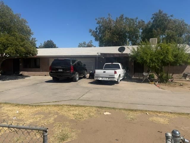 824 B Street, Fresno, CA 93706