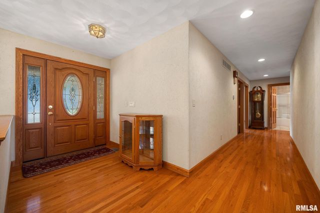 2727 ASPEN Court, Pekin, IL 61554