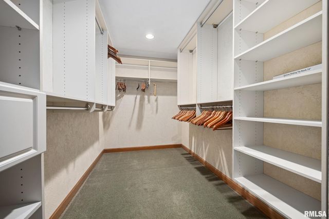 2727 ASPEN Court, Pekin, IL 61554