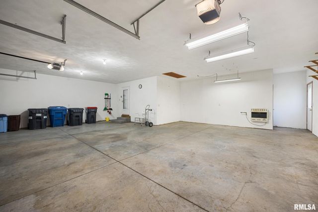 2727 ASPEN Court, Pekin, IL 61554