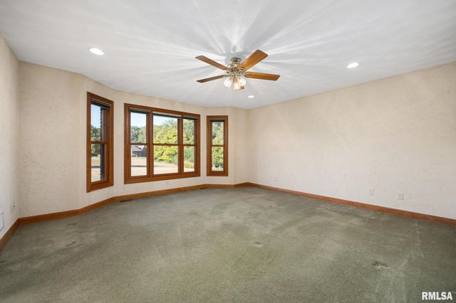 2727 ASPEN Court, Pekin, IL 61554