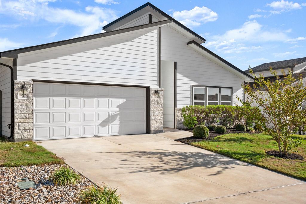 16416 Enamorado RD, Manor, TX 78653