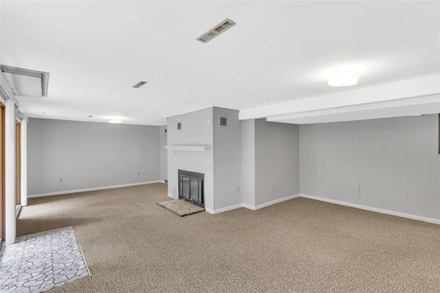 11 West St, West Deer, PA 15076
