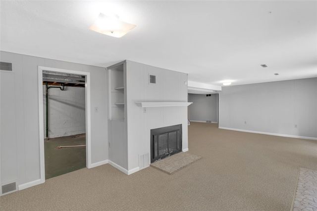 11 West St, West Deer, PA 15076