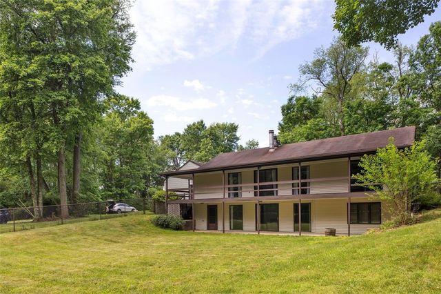 11 West St, West Deer, PA 15076