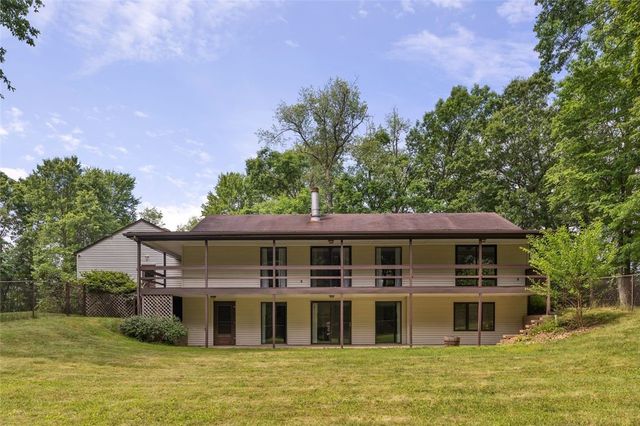 11 West St, West Deer, PA 15076