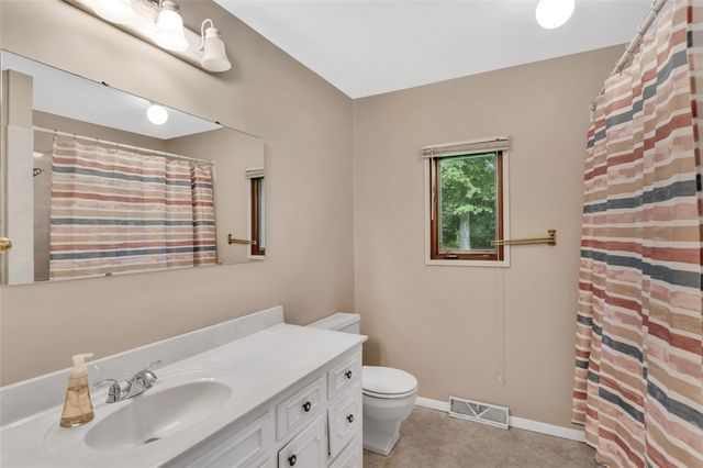 11 West St, West Deer, PA 15076