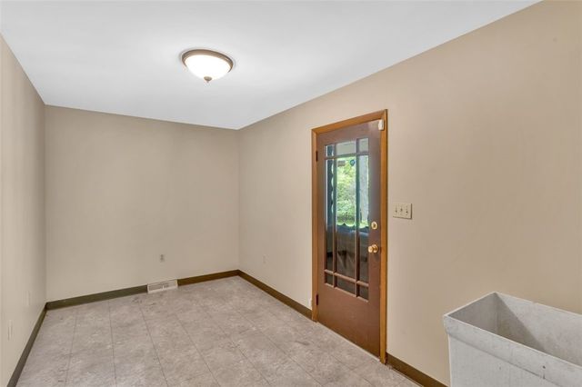 11 West St, West Deer, PA 15076