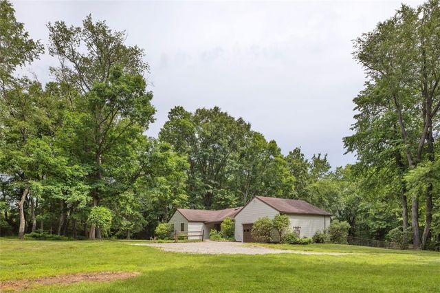 11 West St, West Deer, PA 15076