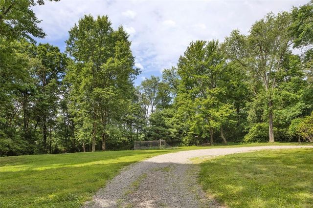 11 West St, West Deer, PA 15076