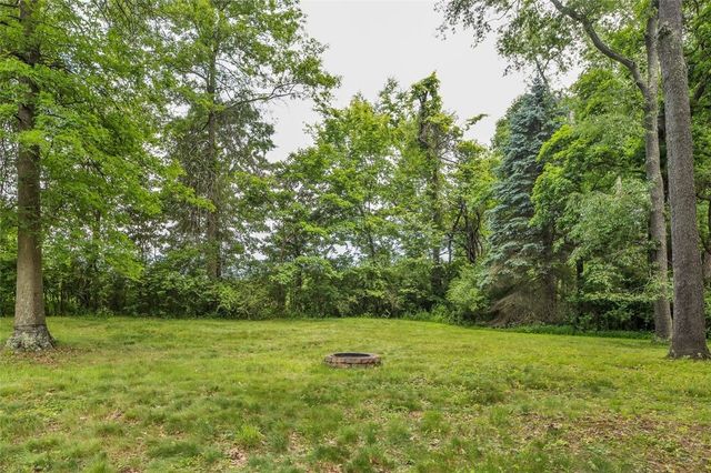 11 West St, West Deer, PA 15076