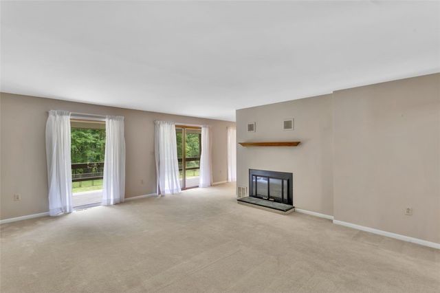 11 West St, West Deer, PA 15076