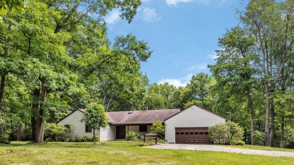 11 West St, West Deer, PA 15076