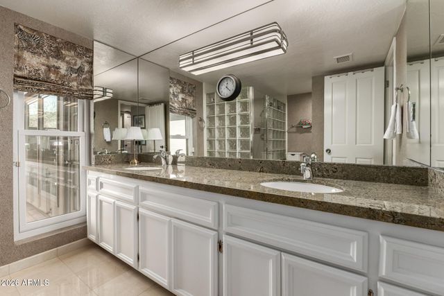 4800 E CLEARWATER Parkway, Paradise Valley, AZ 85253