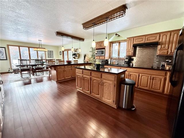 229 E 16th Street, Maryville, MO 64468