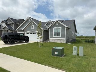 2391 SE 5th Street, West Des Moines, IA 50265