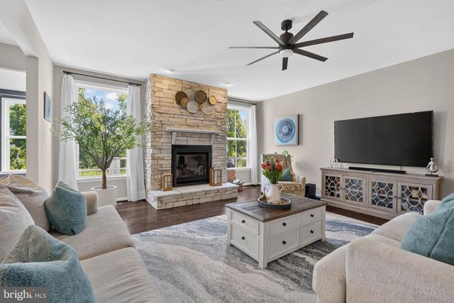 24696 CRESTED BUTTE CT, Aldie, VA 20105