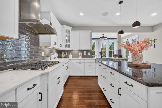24696 CRESTED BUTTE CT, Aldie, VA 20105